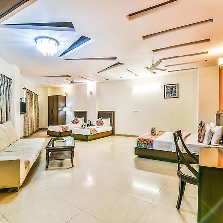 Hotel Alpine Tree Új-Delhi Kültér fotó