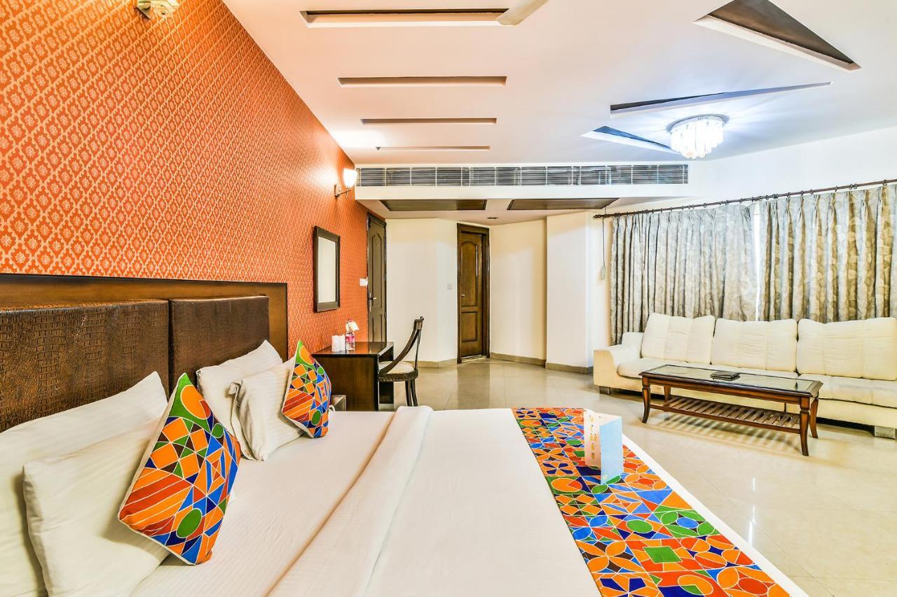 Hotel Alpine Tree Új-Delhi Kültér fotó