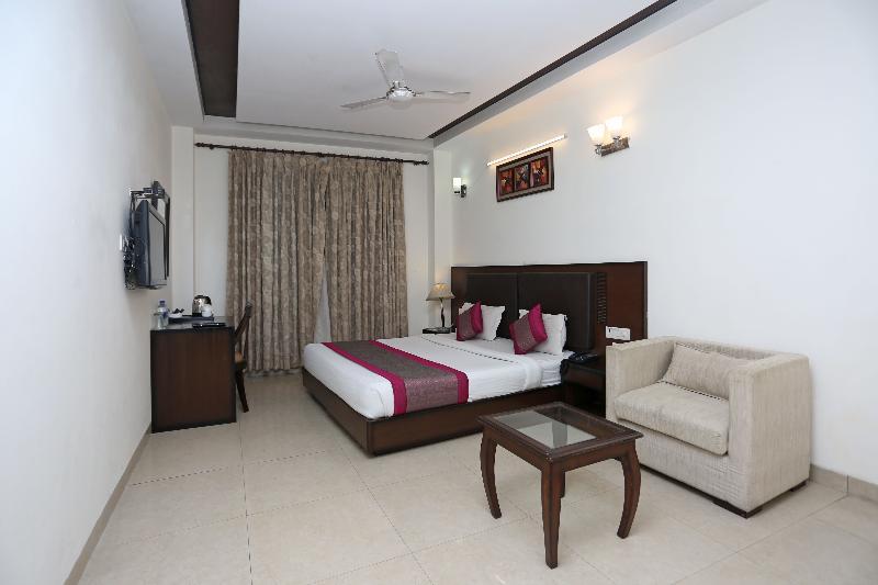 Hotel Alpine Tree Új-Delhi Kültér fotó